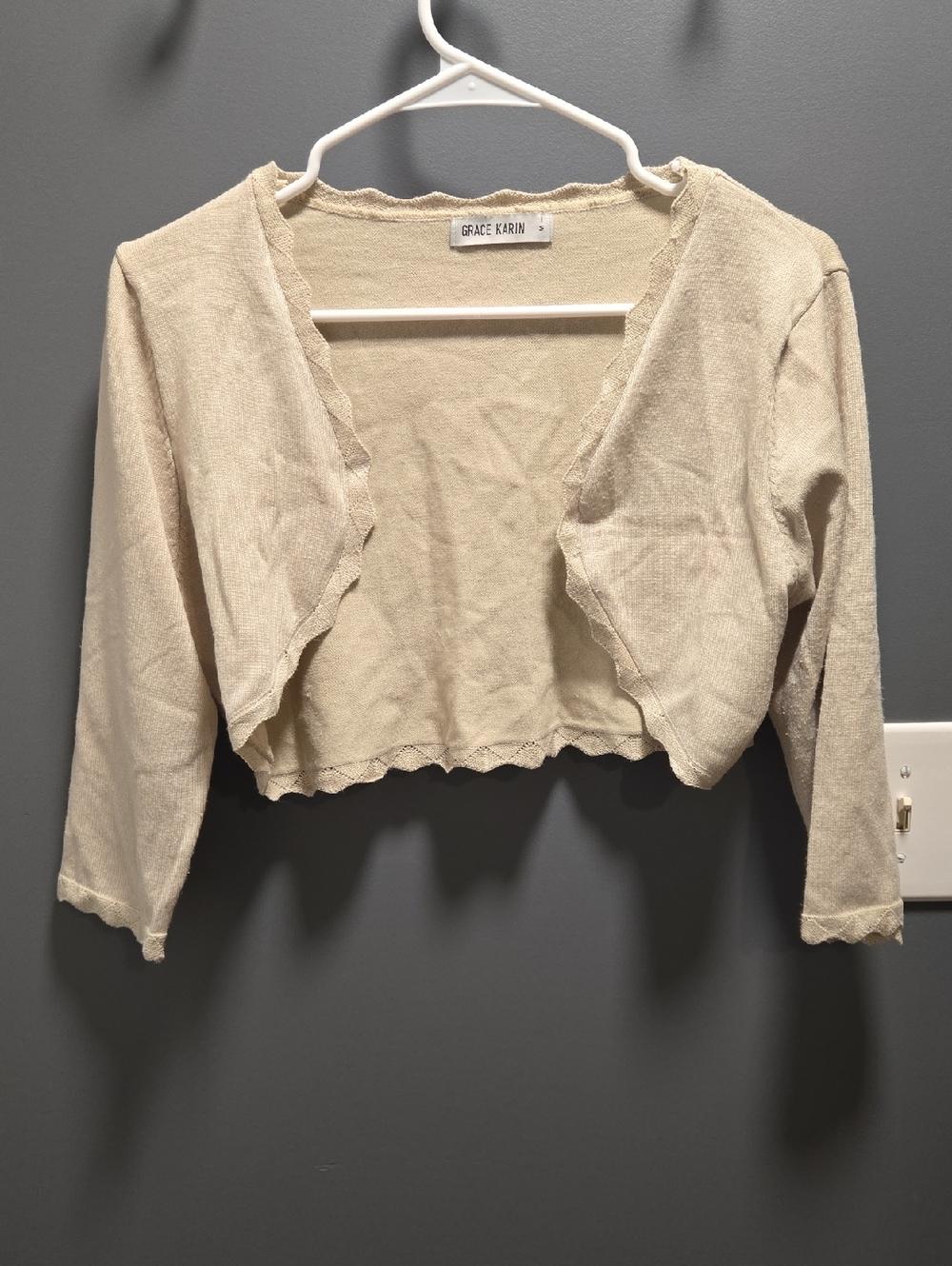 Grace Karin Light Beige Scalloped Edge Cropped Shrug